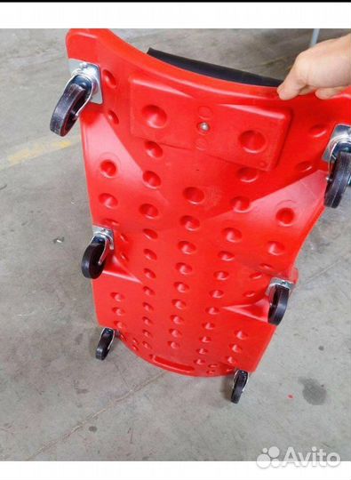 Подкатной лежак