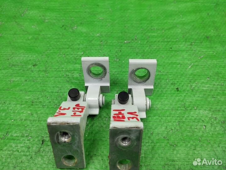 Петли левой двери вверх+низ VW Jetta 2011-2018