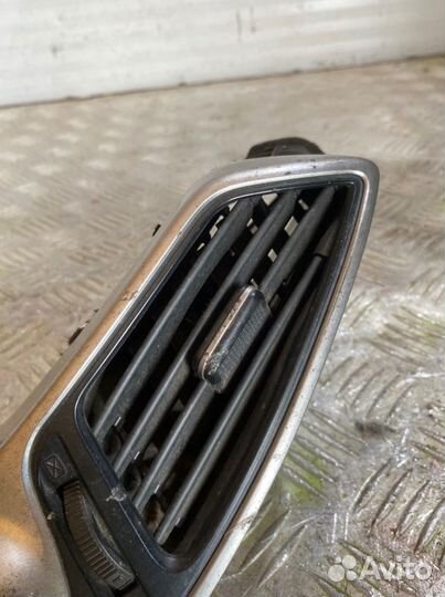 Дефлектор воздушный передний левый Hyundai Ix 35