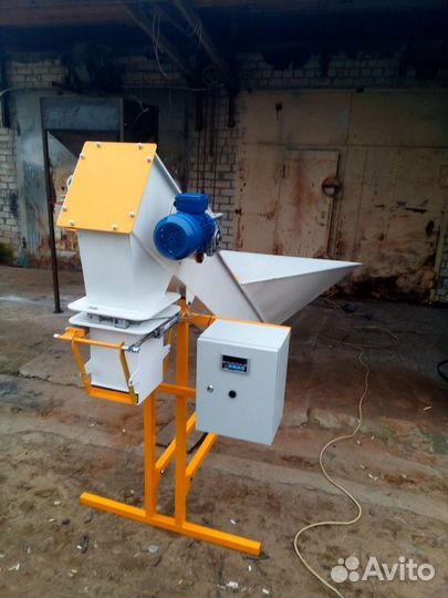 Дозатор весовой для пеллет, зерна, корма