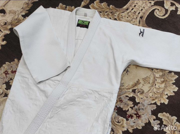 Кимоно для дзюдо Mizuno лицензия IJF (куртка)
