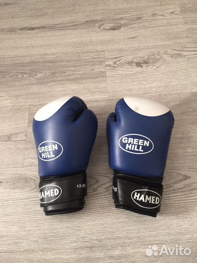 Защита голени, боксерские перчатки, капа, бинты