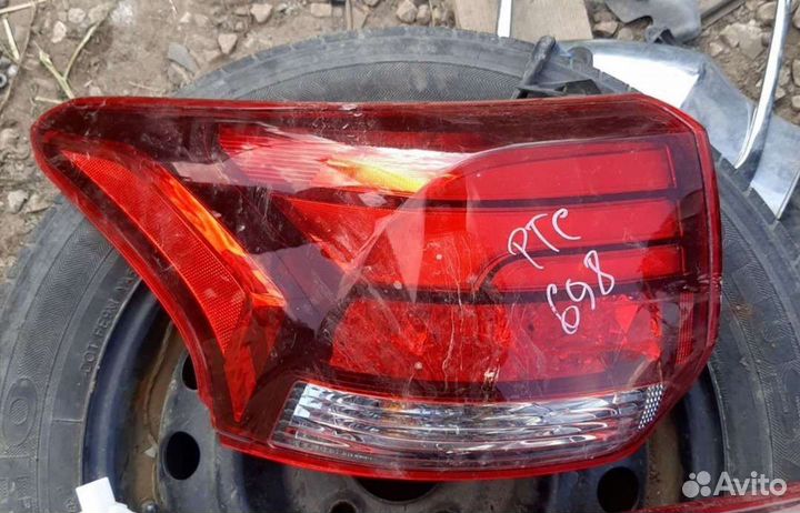 Фонарь Mitsubishi Outlander 3