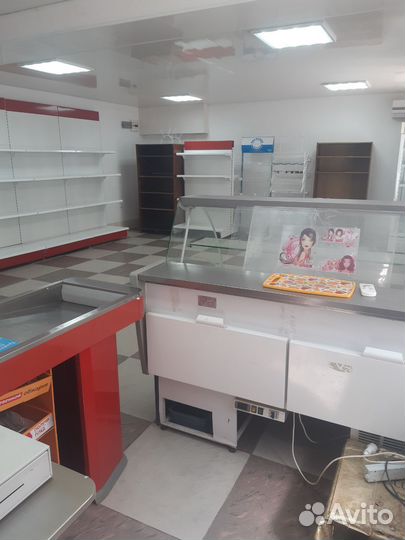 Полки и холодильники