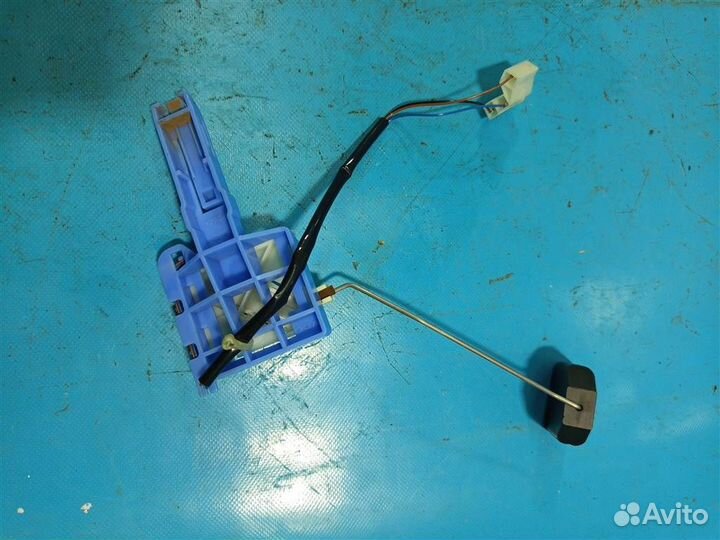 Датчик уровня топлива в баке VW Touareg NF (2011