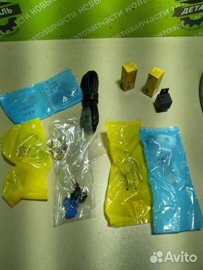 Фары противотуманные Hella Comet FF300