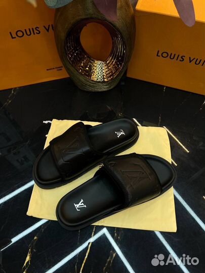 Тапки Louis Vuitton