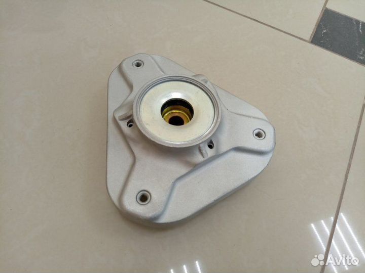 Опора переднего амортизатора Mercedes-Benz E-Class