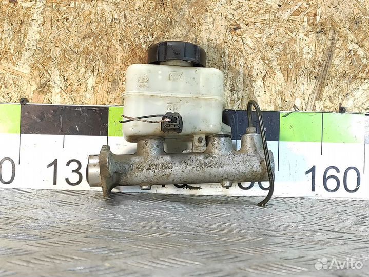 Цилиндр тормозов главный Kia Magentis 2000-2005