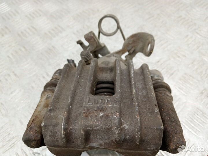 Суппорт задний левый для Audi A4 B6 8E0615423G