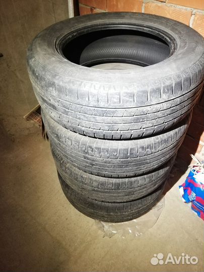 Continental CrossContact LX25 215/65 R16 98H