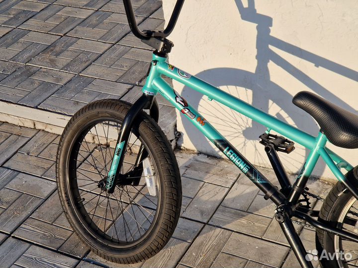 Трюковой велосипед BMX Mongoose legion L60