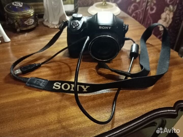 Фотоаппарат Sony Cyber-shot DSC-H100
