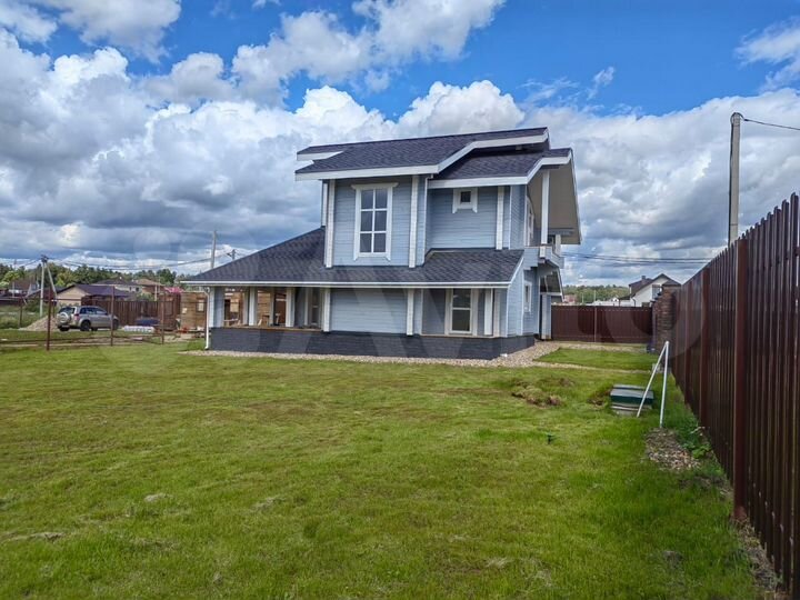 Дом 198,5 м² на участке 15 сот.