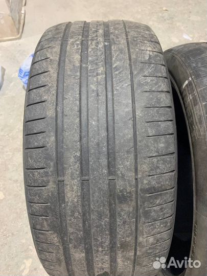 Pirelli P Zero 275/40 R21 и 315/35 R21