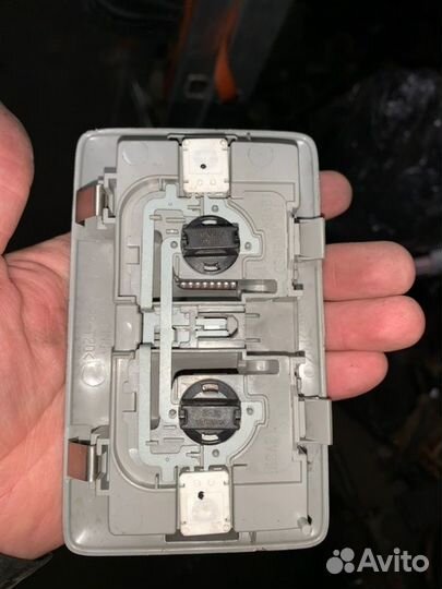 Плафон салонный Suzuki Sx4 хэтчбек 2010