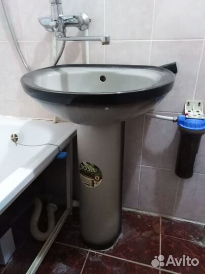 Ванна и раковина бу