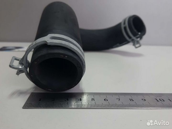 Патрубок с радиатора на корпус терм Ford Transit 1