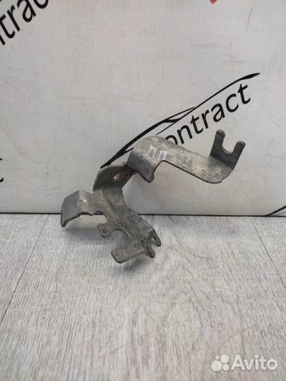 Крепление тормозного шланга переднее правое