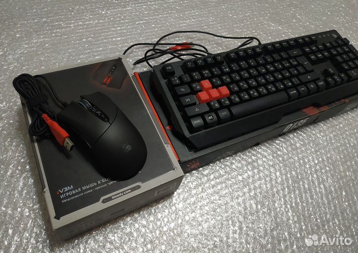 Игровой комплект клавиатура и мышь A4tech Bloody