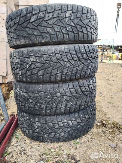 Dunlop Grandtrek Ice 02 215/65 R16 102