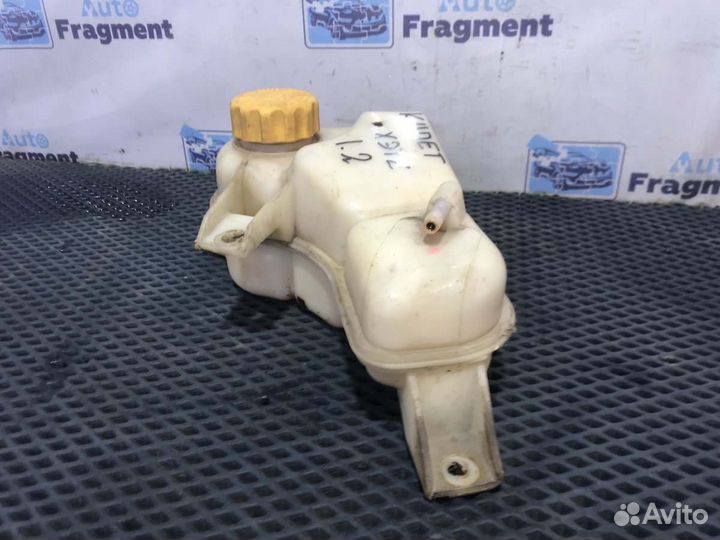 Бачок расширительный Opel Kadett 12SC 1.2 1987