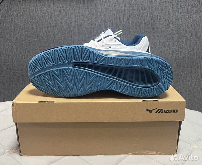 Волейбольные кроссовки mizuno thunder blade z