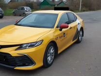 Toyota Camry 2.5 AT, 2021, 121 000 км, с пробегом, цена 2 070 000 руб.