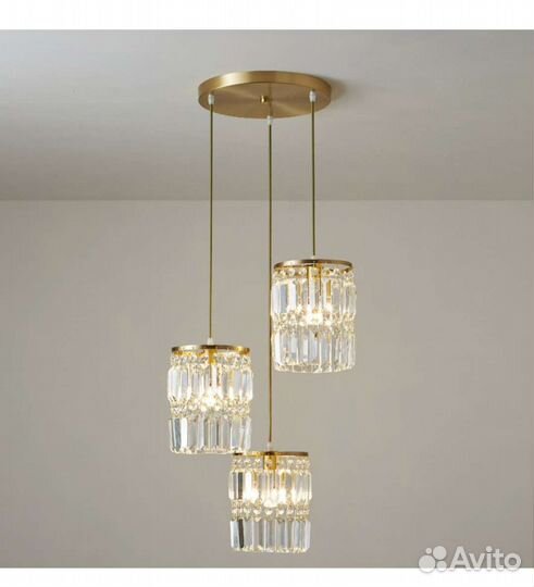 Люстра подвесная хрустальная над столом