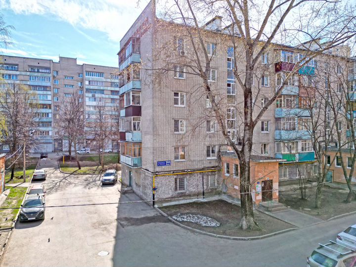 2-к. квартира, 41 м², 3/6 эт.