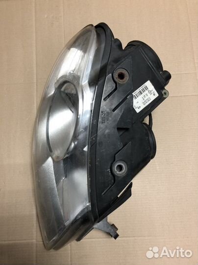 Фара правая Фольксваген Пассат Б6 галоген