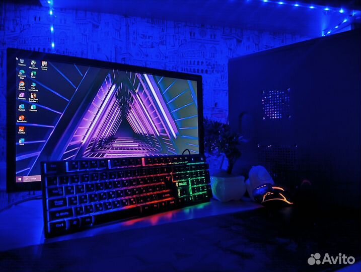 Игровой компьютер полностью в сборе