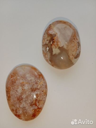 Сакуровый агат