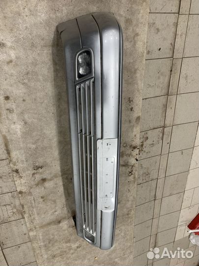 Передний бампер w210