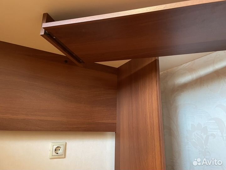 Компьютерный стол