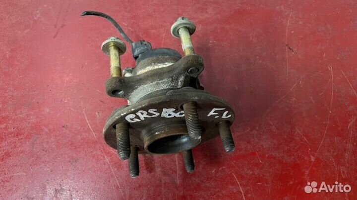 Ступица передняя левая Toyota Crown GRS180