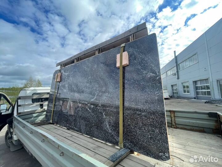 Слэб из гранатового амфиболита