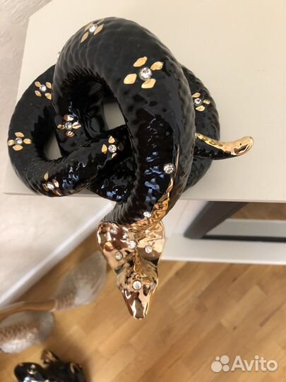 Фарфоровые статуэтки змея, лягушка Lefard