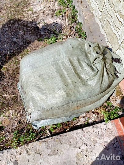 Чернозем в мешках с биогумусом