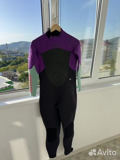 Гидрокостюм Mystic star