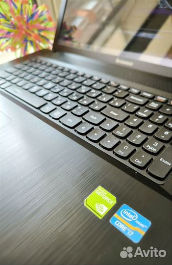 Ноутбук Lenovo i7/ssd/как новый