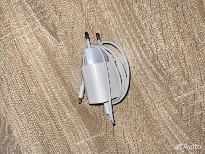 Оригинальная быстрая зарядка на iPhone