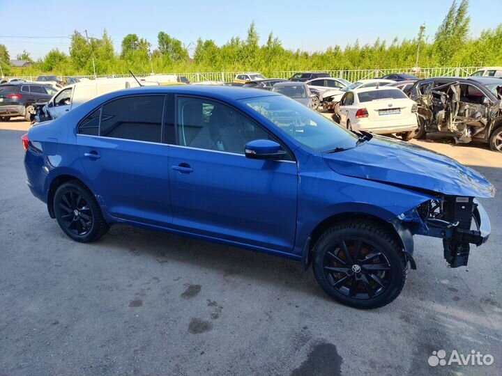 Skoda Rapid 1.6 AT, 2021, битый, 63 218 км