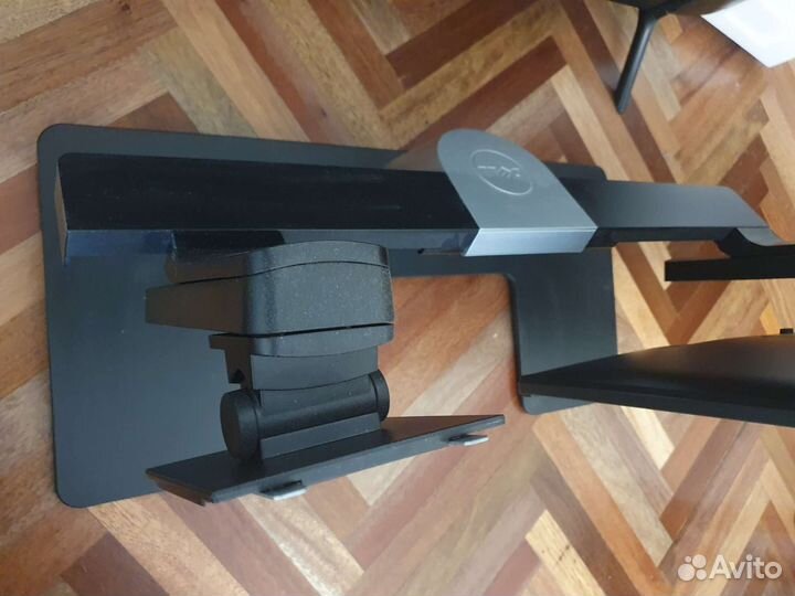 Двойная стойка с двумя мониторами Dell