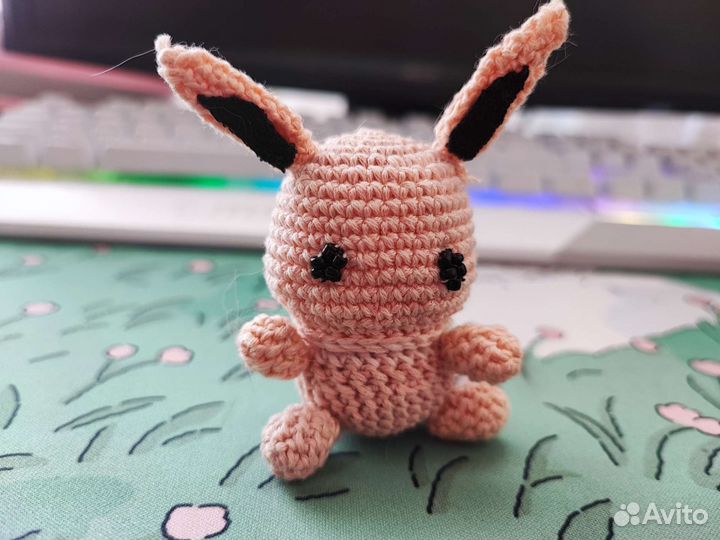 Вязаная игрушка покемон иви