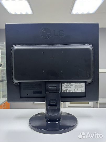 Монитор LG 19 дюймов