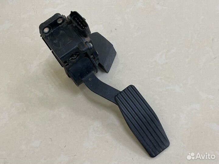 Педаль газа Лада 2115