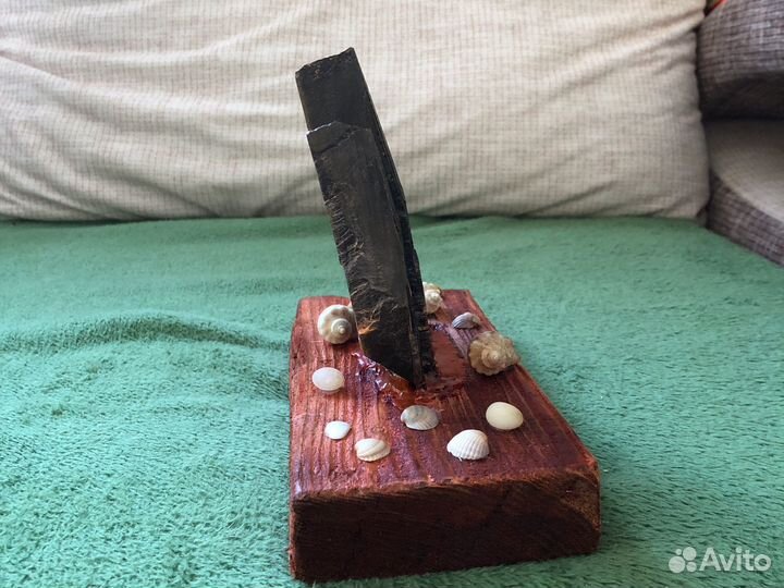 Поделка из дерева и камня 