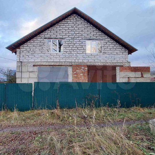 Дом 200 м² на участке 6 сот.