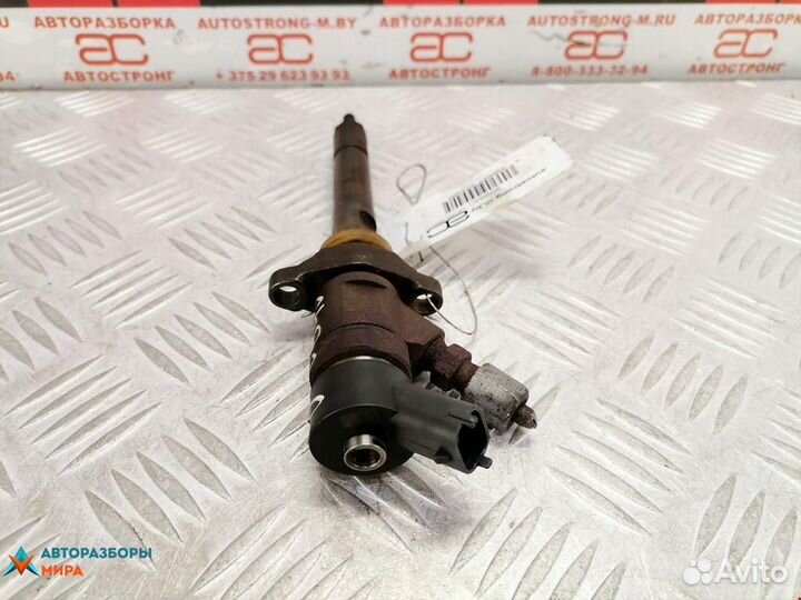 Форсунка Ford Fiesta 5 рест. 2008 1477146